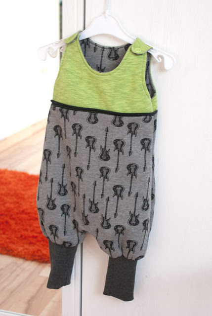 Nähen fürs Baby: Strampler Freebook